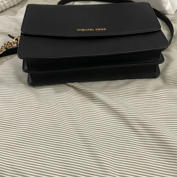 Michael kors purse - Picture 3 of 4